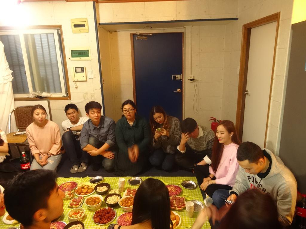 W Mini Dongdaemoon Hostel
