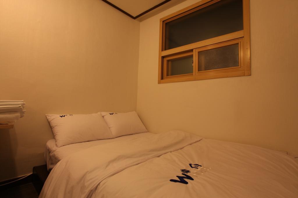 W Mini Dongdaemoon Hostel