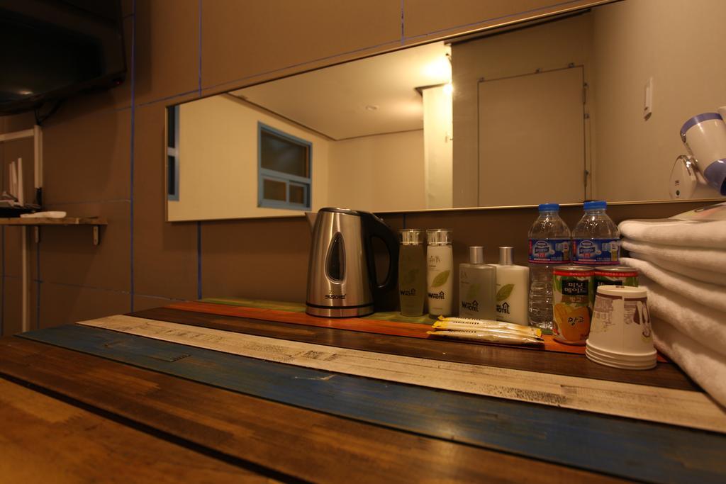W Mini Dongdaemoon Hostel *